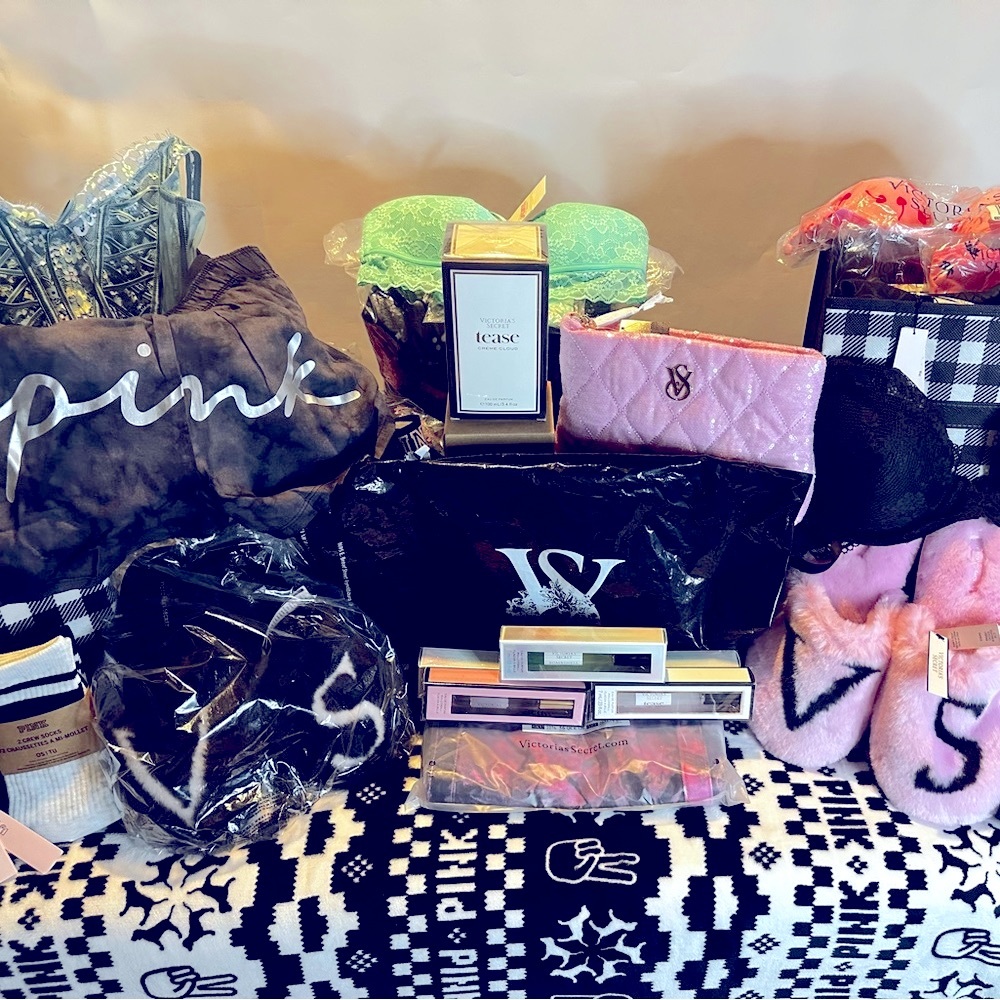 💕VS/PINK💕 - Picture 10 of 16